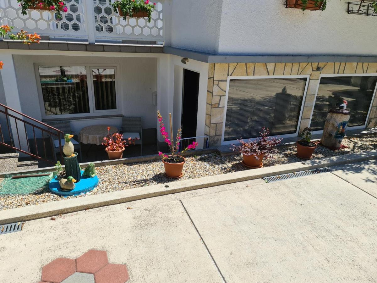 Apartment Cutul Salatic Exterior photo